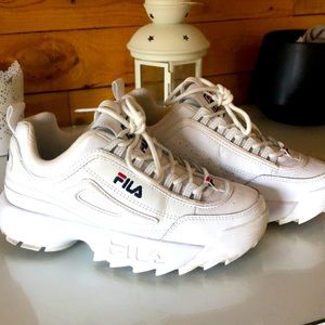 Fila distributor